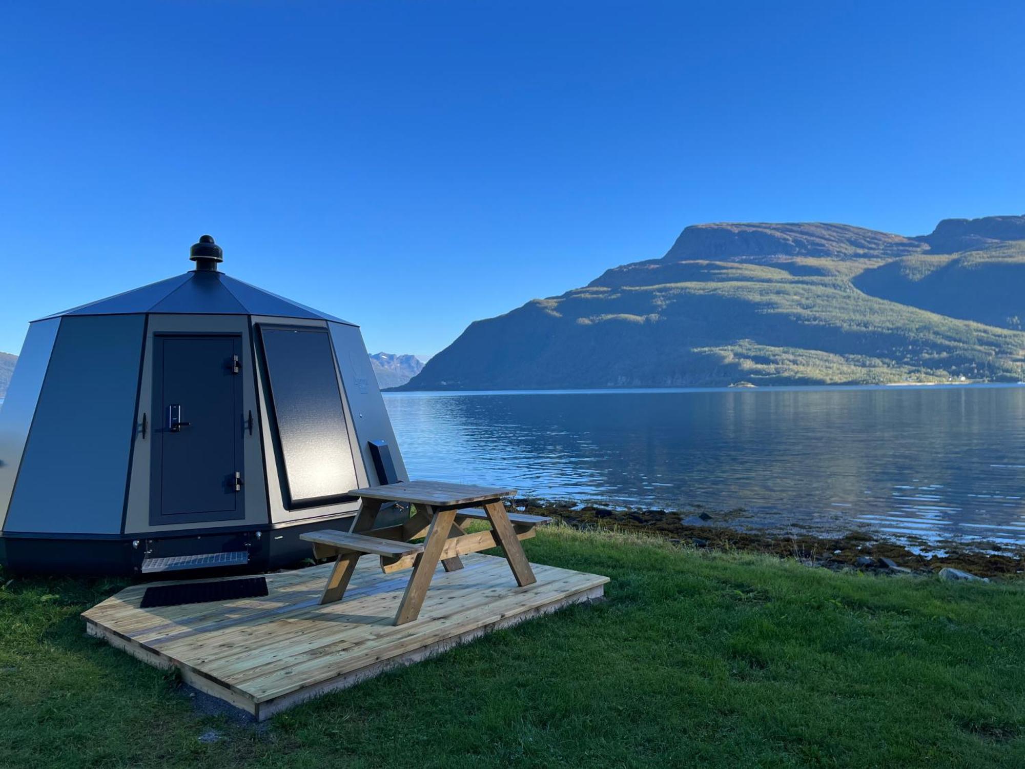 Hotel Elvegard Fjordcamp Grov Exteriér fotografie